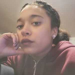 Meet your Posher, Madeline